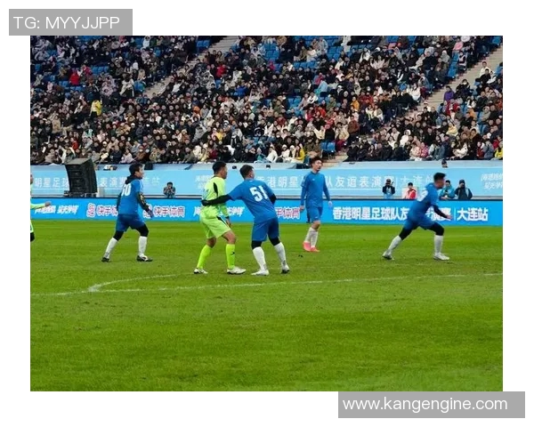 足球明星15号高清照片展现球场风采与激情瞬间的完美捕捉