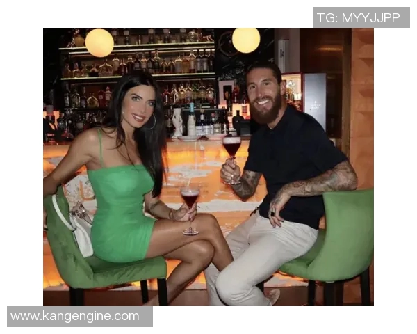 足球明星的妻子们：她们背后的故事与光辉岁月